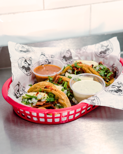 Cuatro Con Todo Tacos